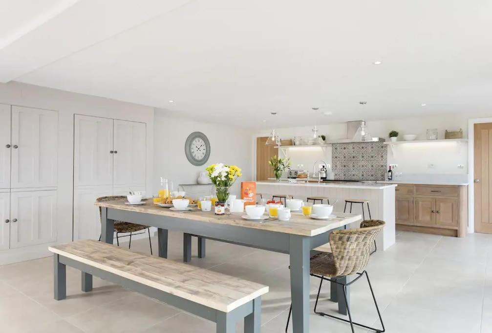 Stone Barn, Contemporary Barn Conversion Cheltenham Kültér fotó
