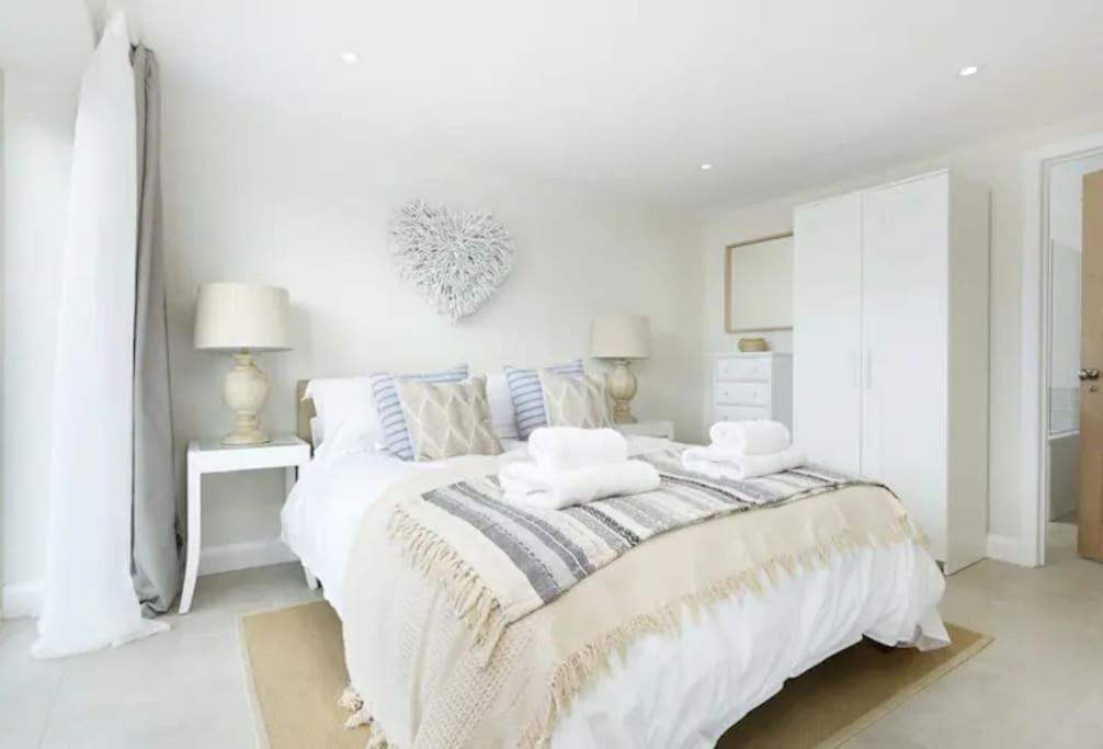 Stone Barn, Contemporary Barn Conversion Cheltenham Kültér fotó